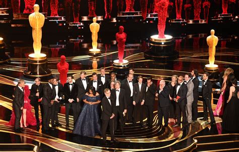  La Réception de l’Oscar pour « Moonlight » : une Victoire Inattendue qui éclaire le Débat sur la Diversité à Hollywood